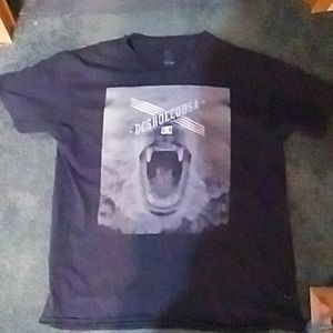 Vintage DC shoes t shirt size xl